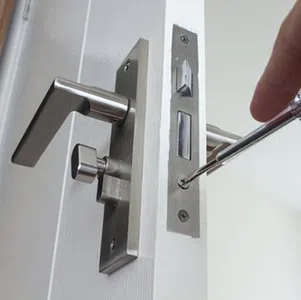 Father Son Locksmith Store Lenexa, KS 913-364-2646 - lock-opening